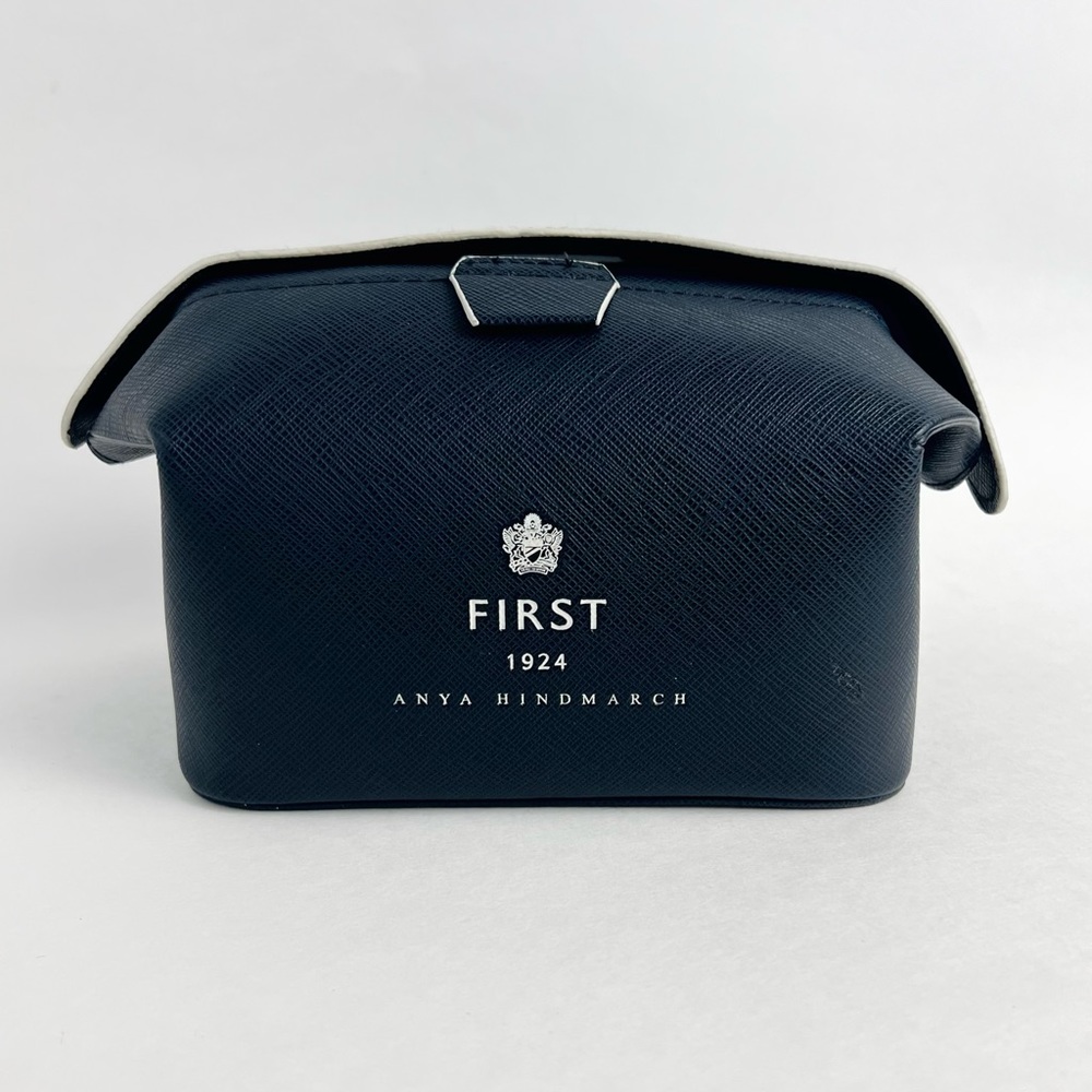 Anya Hindmarch toiletry makeup bag - Graphite/Blk color
